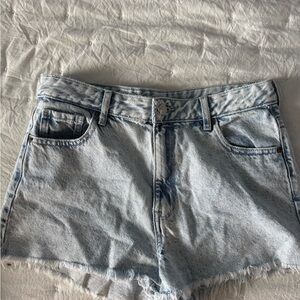 Pacsun Light Wash Denim Shorts size 28